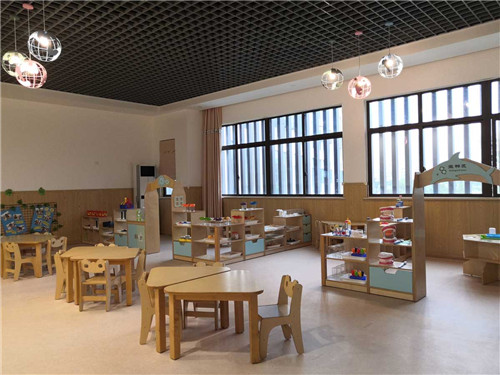 國(guó)內(nèi)幼兒園室內(nèi)環(huán)境設(shè)計(jì)比起國(guó)外差在哪里？